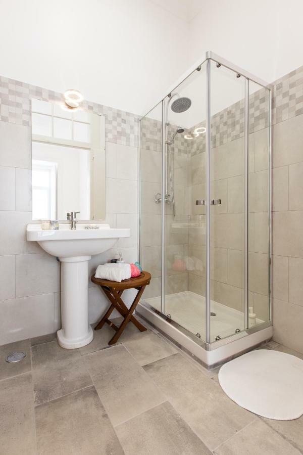 Lisbon Secret & Charming Baixa 4 Bedroom Apartment Экстерьер фото